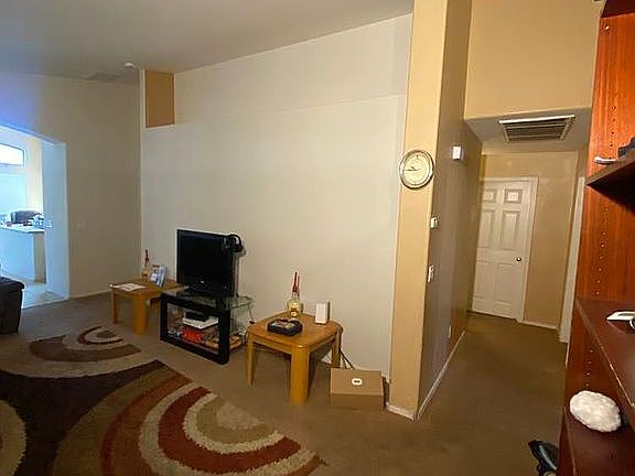 4th image of 930 N Hilarry Ct