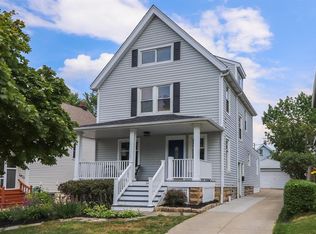 1475 Orchard Grove Ave, Lakewood, OH