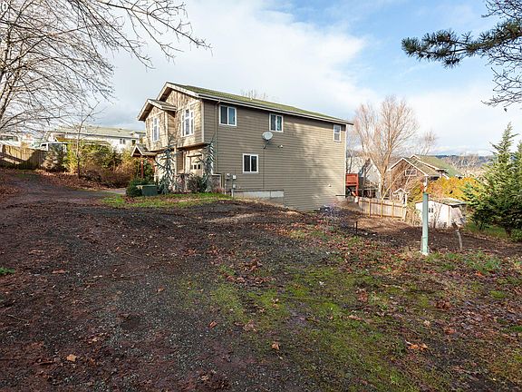4th image of 1518 Cascade Ave