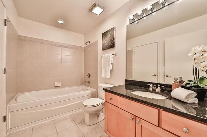 849 N Franklin St #608 — Photo 12