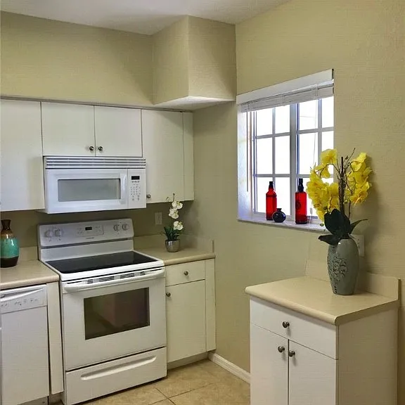 8342 Bernwood Cove Loop #807 — Photo 9