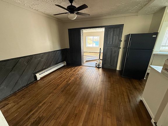 2nd image of 263 S Cass St