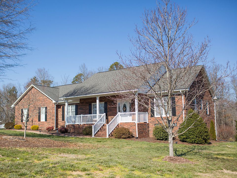 1st image of 102 Comanche Dr