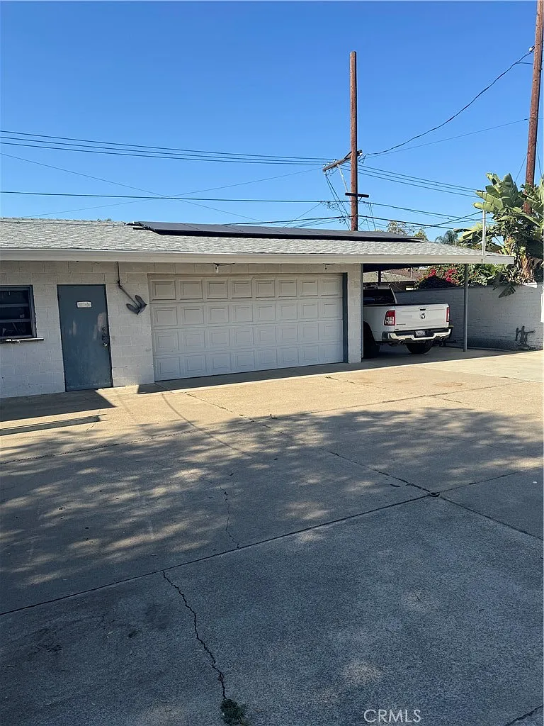 4 bed, 1685 sqft, $3,995 — Photo 3
