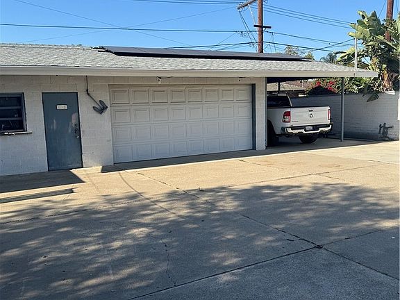 3rd image of 2011 E Orange Grove Ave