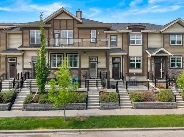 357 E McKenzie Towne Gate SE, Calgary, AB T2Z 4G1