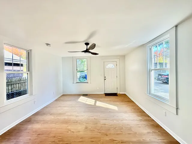 1 bed, 500 sqft, $1,750 — Photo 3