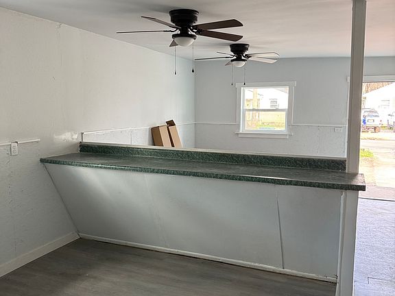 4th image of 1811 S Greenwood Ave #1805