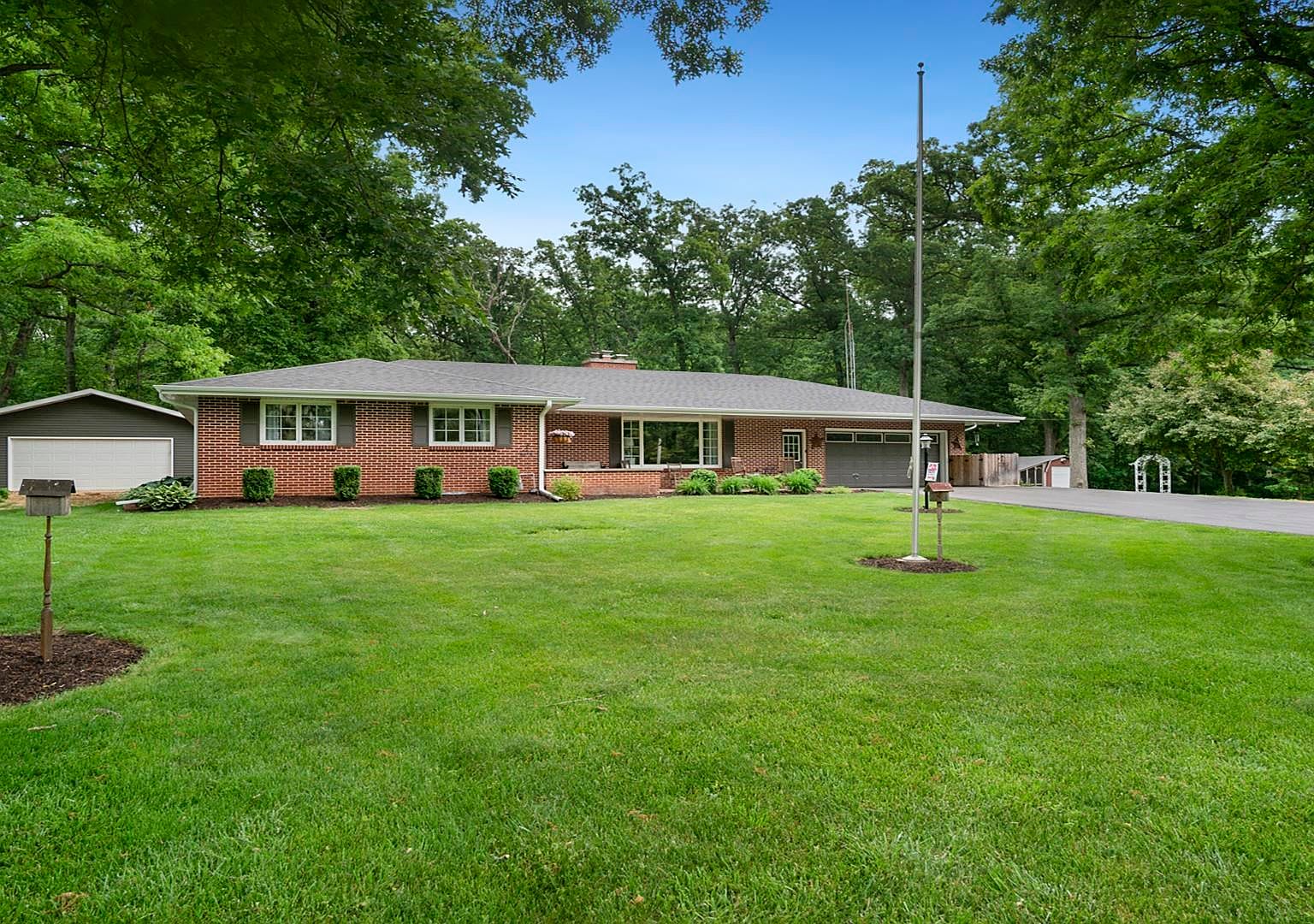 1421 N River Rd, Oregon, IL 61061 Zillow