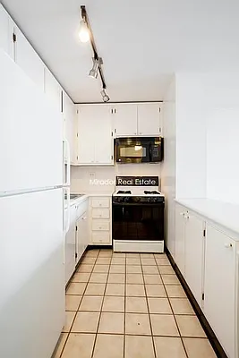 Rented by Mirador Real Estate | media 20