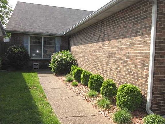 5th image of 219 Lorrie Lynn Ct