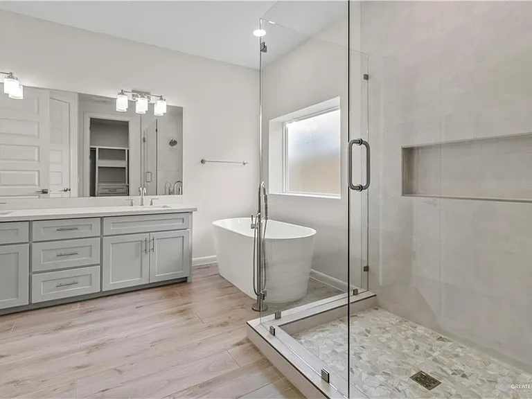 1915 Sunrise Ln — Photo 12