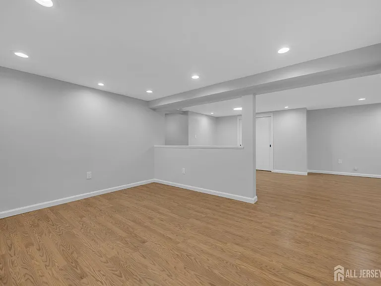 1430 Kearney Dr — Photo 37