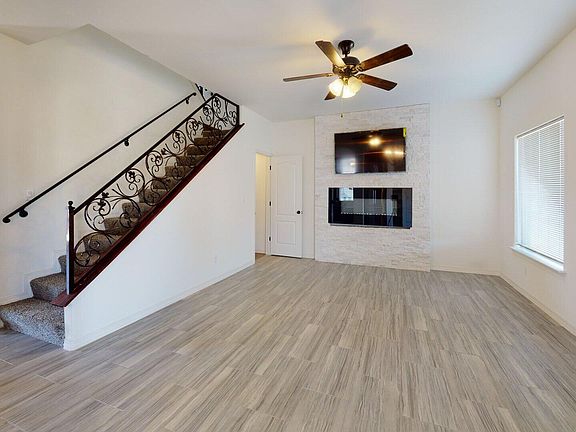 4th image of 12304 Desert Fox Ave