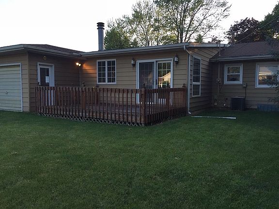 Spacious backyard/ quiet 