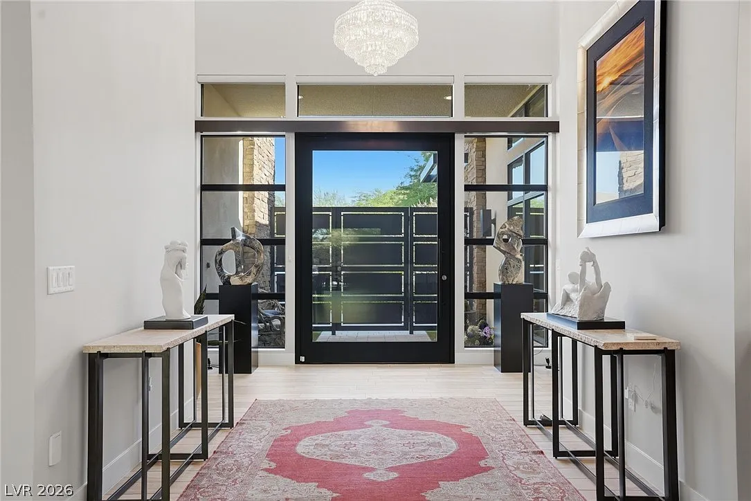 3 bed, 3.5 bath, 3797 sqft, $12,500 — Photo 3