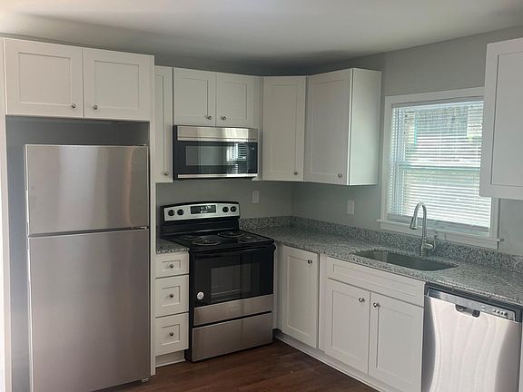 3rd image of 529 Tareyton Dr