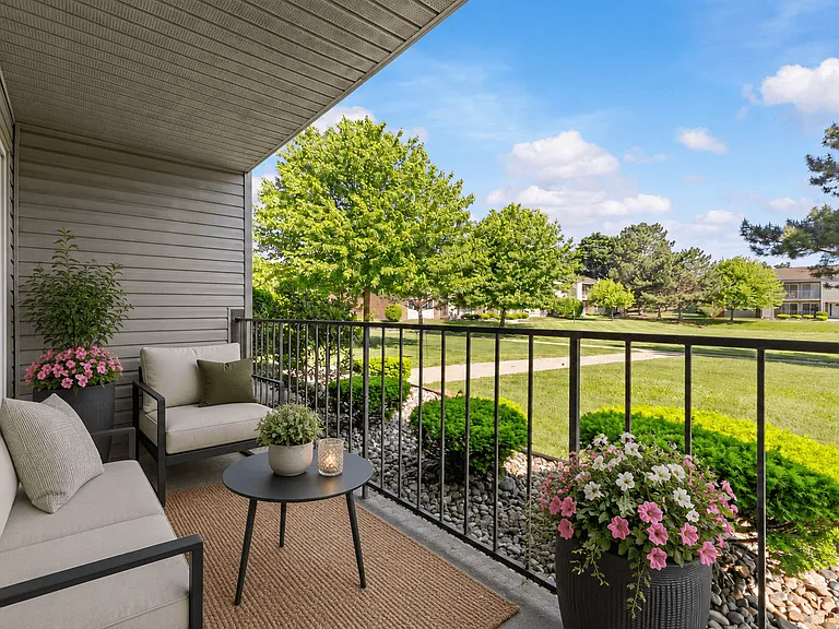 Sunnymede Apartments - Troy, MI — Photo 39