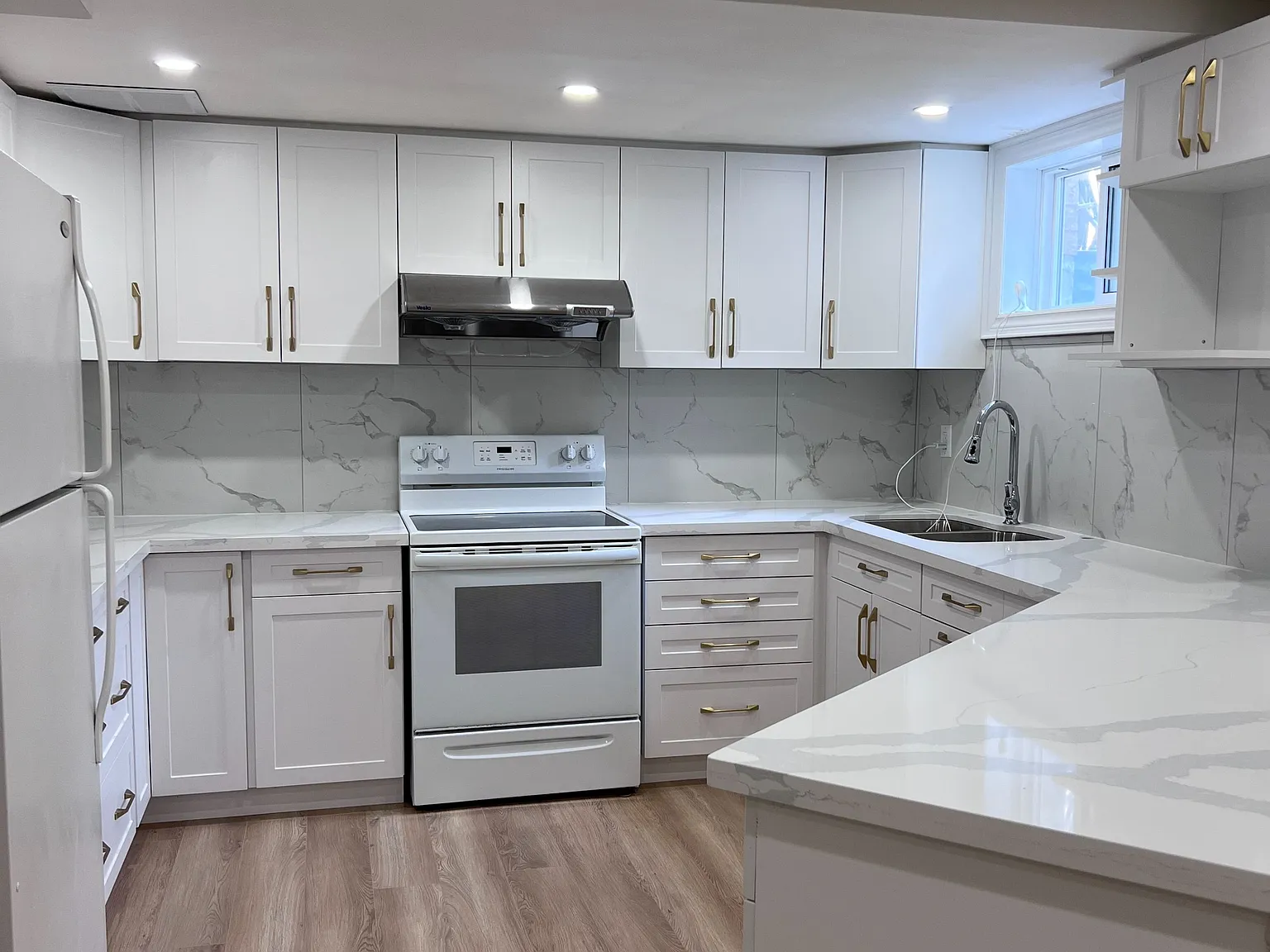 2 bed, $2,200 — Photo 4