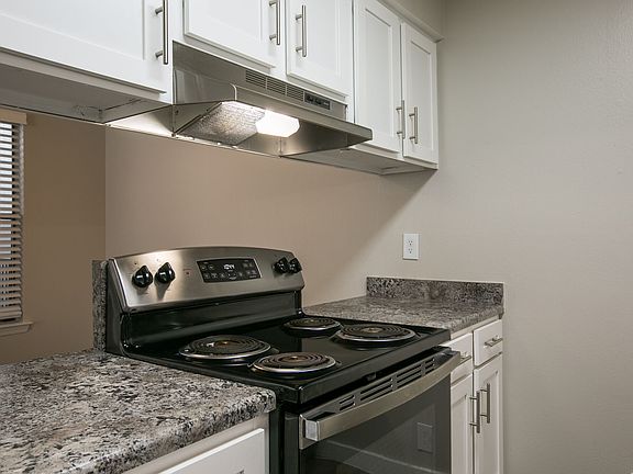 3rd image of 5300 Eubank Blvd NE #6A