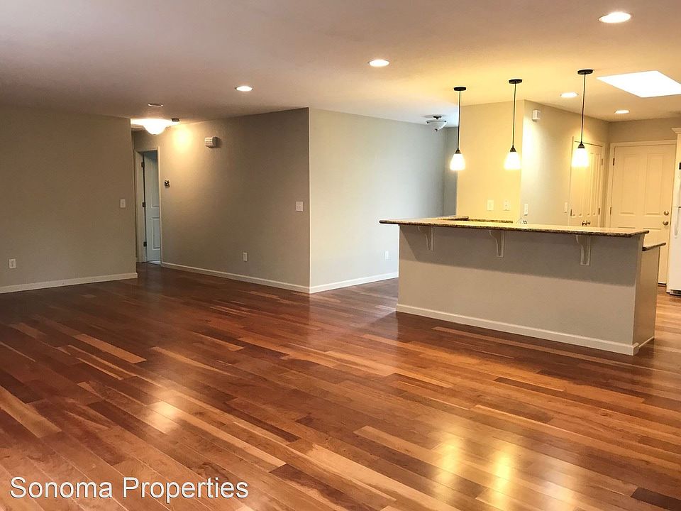1st image of 20702 Meadow Dr
