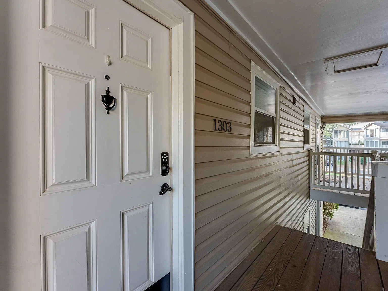 1303 Augusta Dr SE — Photo 1