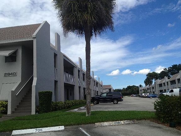 3rd image of 2940 SW 22nd Ave #7010