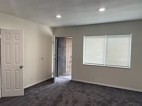 5673 W Jefferson Blvd #5 — Photo 1