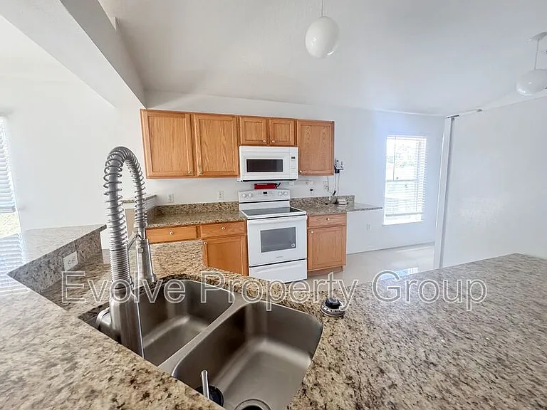 21 Llanes Pl — Photo 14
