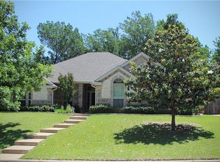 520 Inland Cir, Azle, TX 76020