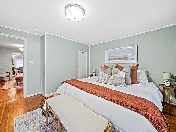 5th image of 62 Ash St #1