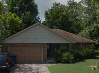 2035 S Lancaster Ave, Springfield, MO 65807