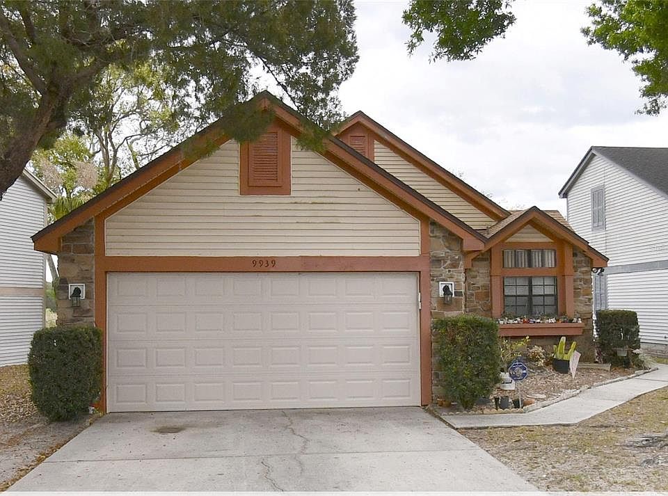 1st image of 9939 ALOMA BEND LANE