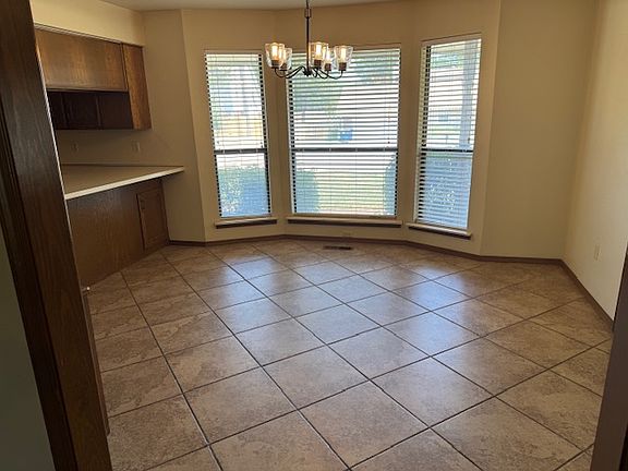 5th image of 2118 N Crescent Dr