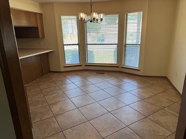 2118 N Crescent Dr — Photo 5
