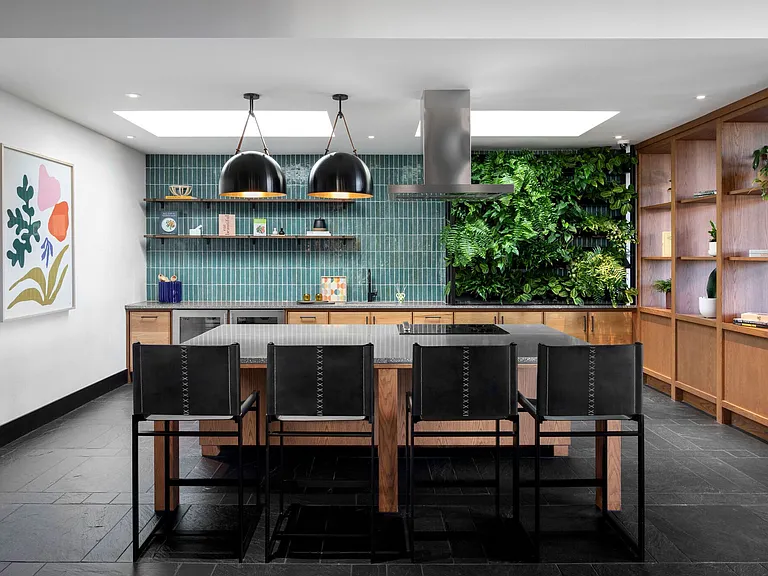 The Hadley — Photo 38