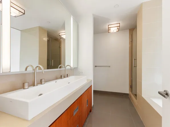 450 West 17th Street image 8 of 18