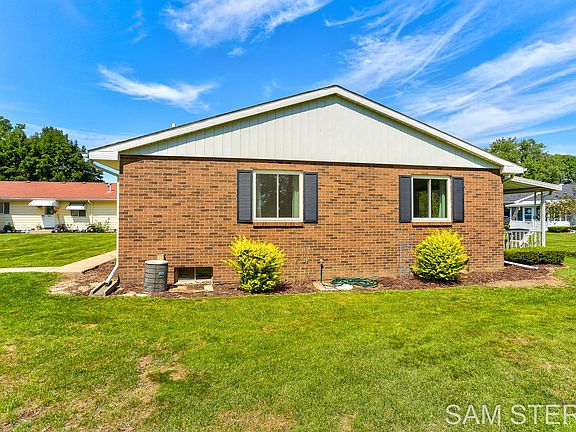 5th image of 5907 Leisure South Dr SE #230