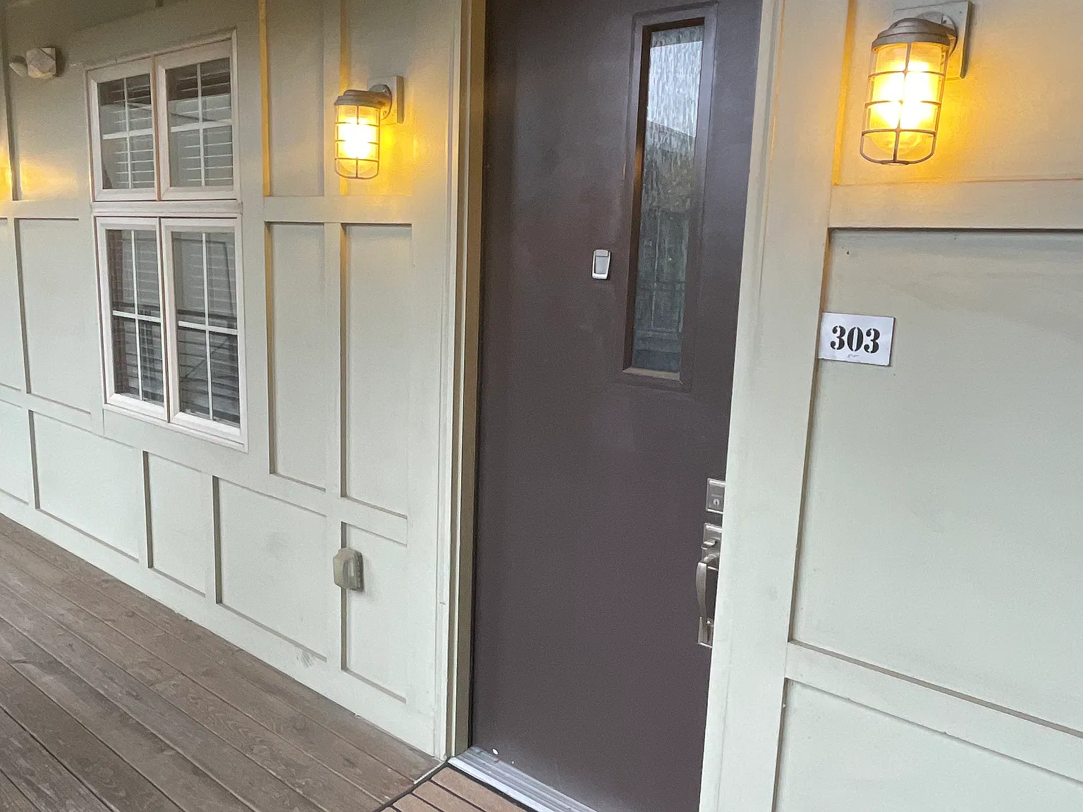 2 bed, 937 sqft, $1,999 — Photo 4