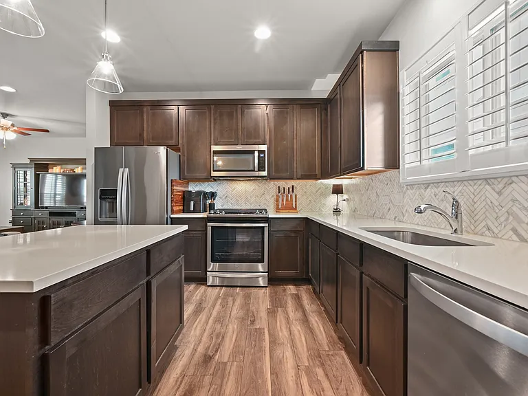 10121 Forest Grove Dr — Photo 14