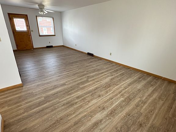 5th image of 2310 Melrose Dr #B