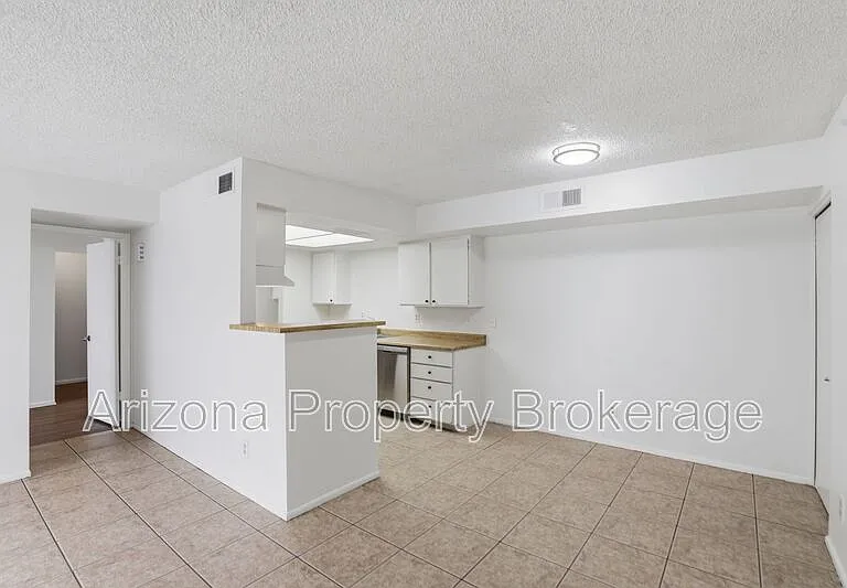 4608 W Maryland Ave #138 — Photo 5
