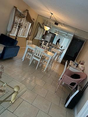 5th image of 5937 Forest Hill Boulevard #106