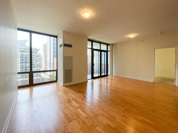 5th image of 233 E 13th St APT 1210