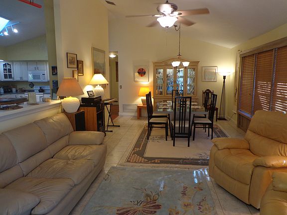 5th image of 3026 SE Glasgow Dr