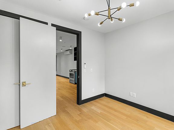 3rd image of 40 Van Wagenen Ave #4L