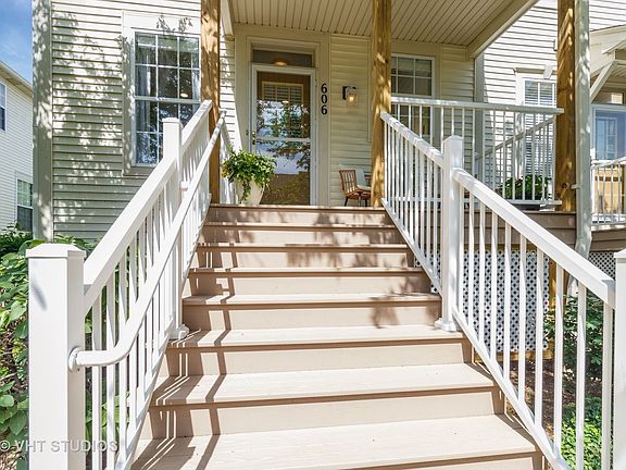 2nd image of 606 Littleton Trl #25-1