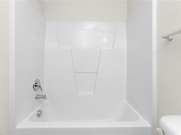 5th image of 113 Swan Haven Ln