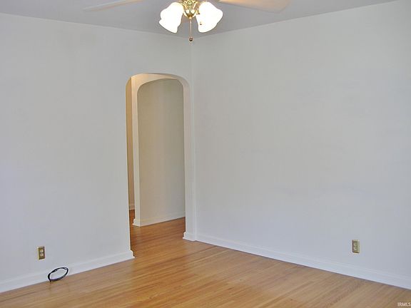 4th image of 2216 E Tennessee St