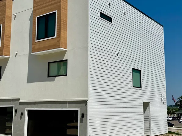 228 S Highway 71 Unit A1, Arnolds Park, IA 51331